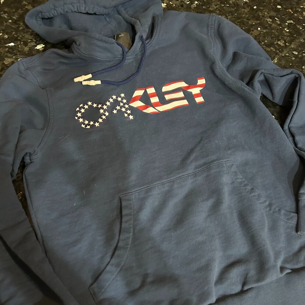 Men's OAKLEY Hoodie - Med - Navy -  Pre-owned Condition